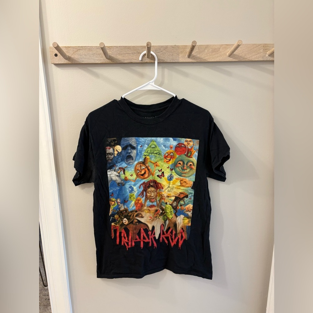 Black Trippie Red T shirt unisex